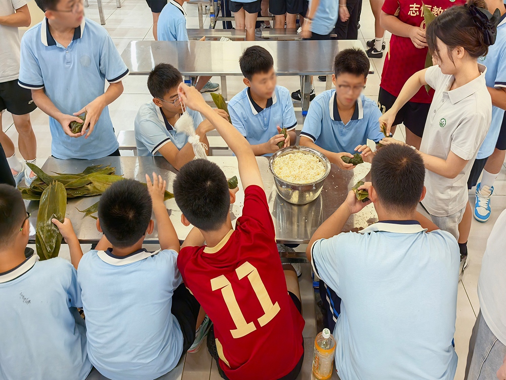 信阳正规小孩子叛逆改变学校联系电话与择校指南